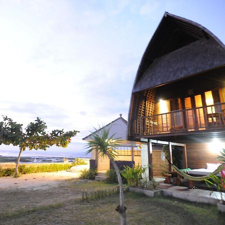 Suka Beach Bungalow Lembongan Exterior photo
